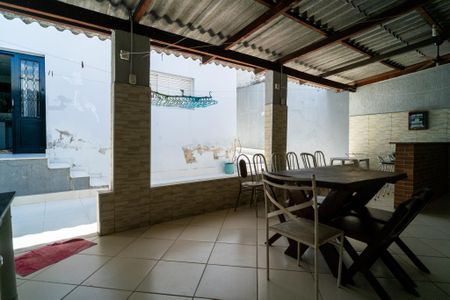 Casa para alugar com 220m², 4 quartos e 3 vagasÁrea de Serviço