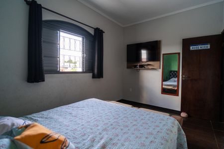 Casa para alugar com 220m², 4 quartos e 3 vagasQuarto