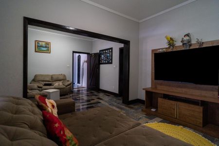 Casa para alugar com 220m², 4 quartos e 3 vagasSala