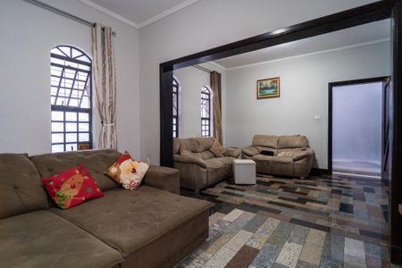 Casa para alugar com 220m², 4 quartos e 3 vagasSala