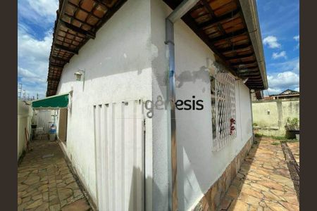 Casa à venda com 213m², 3 quartos e 3 vagas