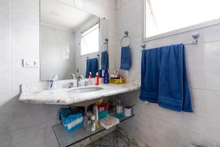 Apartamento para alugar com 140m², 3 quartos e 2 vagasBanheiro