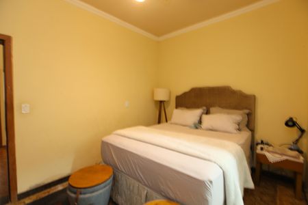 Casa à venda com 360m², 3 quartos e 4 vagasSuíte