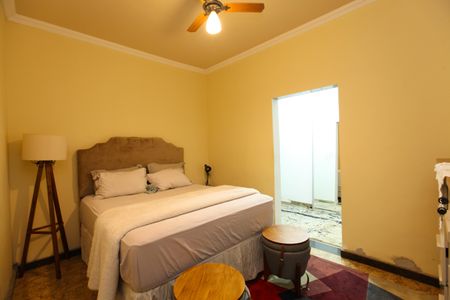 Casa à venda com 360m², 3 quartos e 4 vagasSuíte