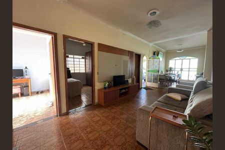 Casa à venda com 4 quartos, 360m² em Milionários, Belo Horizonte