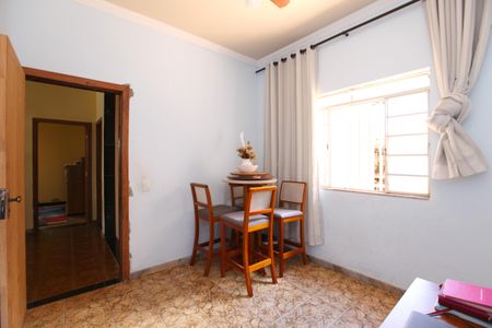 Casa à venda com 360m², 3 quartos e 4 vagasQuarto 2