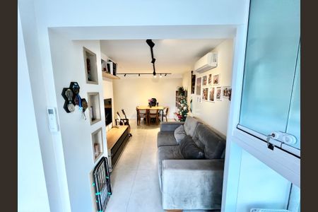 Apartamento para alugar com 64m², 2 quartos e 2 vagasSala