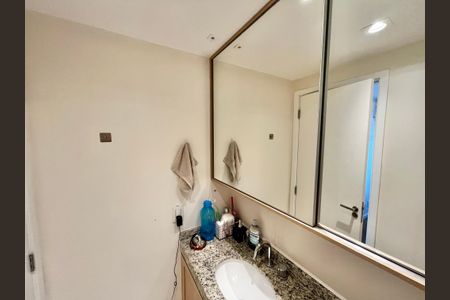 Apartamento para alugar com 64m², 2 quartos e 2 vagasBanheiro da Suíte