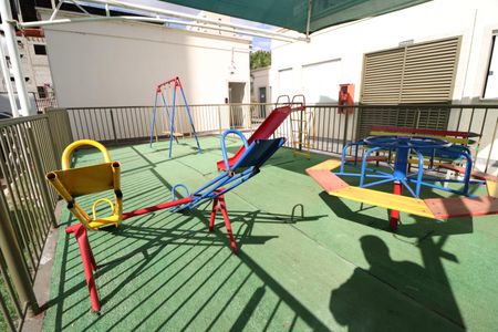 Apartamento para alugar com 55m², 2 quartos e 1 vagaÁrea comum - Playground