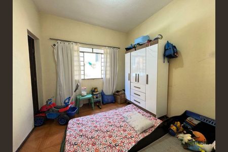 Casa à venda com 6 quartos, 278m² em Estrela do Oriente, Belo Horizonte