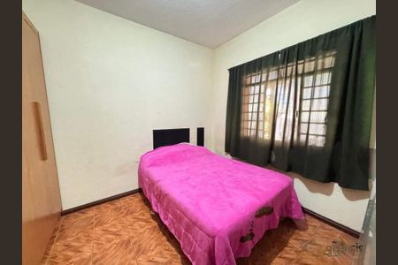 Casa à venda com 6 quartos, 278m² em Estrela do Oriente, Belo Horizonte