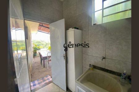 Casa à venda com 3 quartos, 200m² em Novo das Indústrias, Belo Horizonte