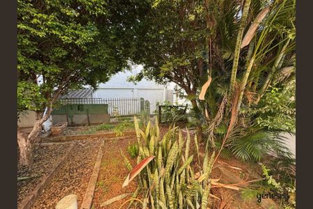 Casa à venda com 221m², 3 quartos e 4 vagas