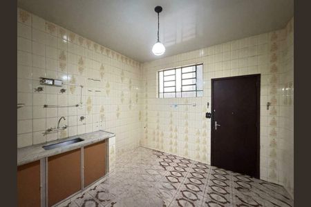 Casa à venda com 221m², 3 quartos e 4 vagas