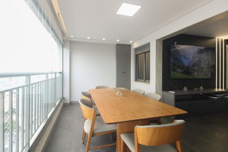 Apartamento à venda com 115m², 3 quartos e 2 vagas Apartamento à venda com 115m², 3 quartos e 2 vagasVaranda Gourmet