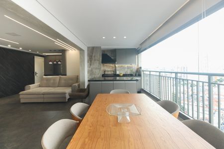 Apartamento à venda com 115m², 3 quartos e 2 vagas Apartamento à venda com 115m², 3 quartos e 2 vagasVaranda Gourmet