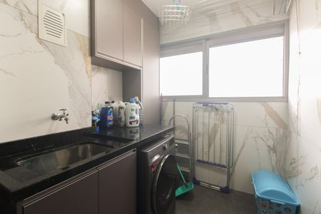 Apartamento à venda com 115m², 3 quartos e 2 vagas Apartamento à venda com 115m², 3 quartos e 2 vagasÁrea de Serviço