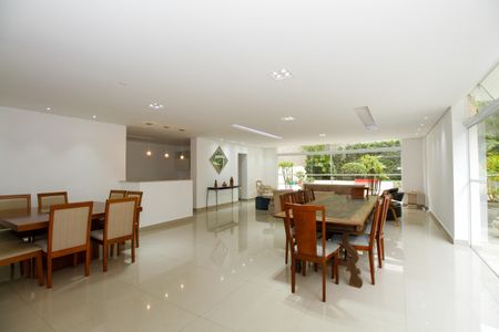 Apartamento para alugar com 143m², 2 quartos e 1 vagaÁrea Comum - Salão de Festas