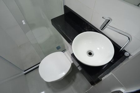 Banheiro Social de casa de condomínio para alugar com 2 quartos, 52m² em Barra da Tijuca, Rio de Janeiro