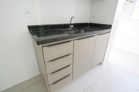 Apartamento para alugar com 70m², 2 quartos e 2 vagasCozinha