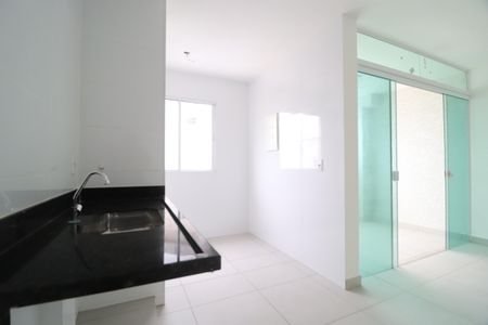 Apartamento para alugar com 70m², 2 quartos e 2 vagasCozinha