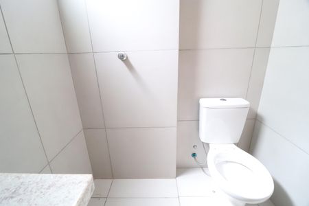 Apartamento para alugar com 70m², 2 quartos e 2 vagasBanheiro do Quarto 2