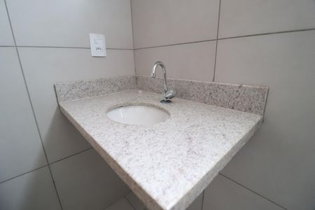 Apartamento para alugar com 70m², 2 quartos e 2 vagasBanheiro do Quarto 2