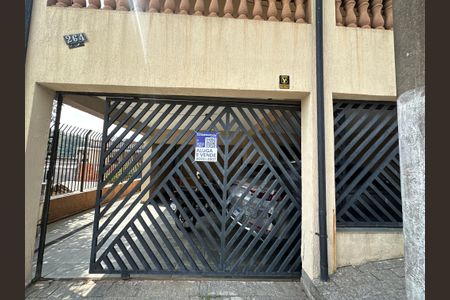 Casa para alugar com 125m², 4 quartos e 2 vagasFachada