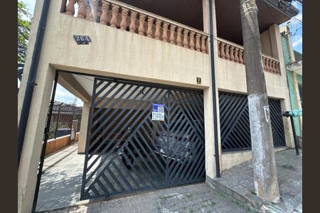 Casa para alugar com 125m², 4 quartos e 2 vagasFachada