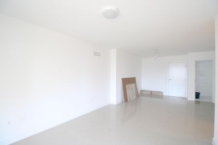 Apartamento à venda com 126m², 4 quartos e 2 vagasSala
