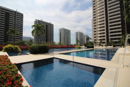 Apartamento à venda com 126m², 4 quartos e 2 vagasÁrea comum - Piscina