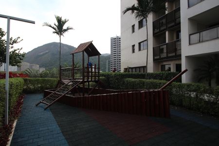 Apartamento à venda com 126m², 4 quartos e 2 vagasÁrea comum - Playground