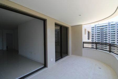 Apartamento à venda com 126m², 4 quartos e 2 vagasSala - Varanda