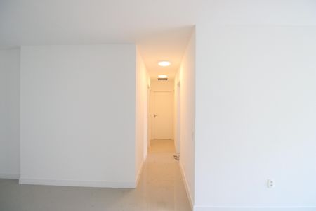 Apartamento à venda com 126m², 4 quartos e 2 vagasSala - Corredor 