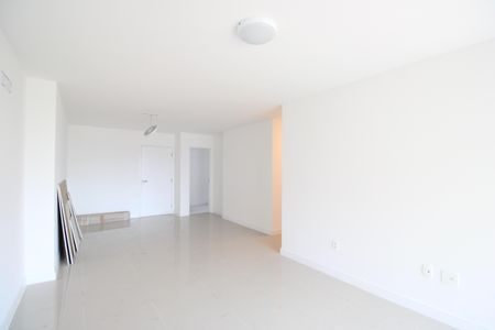Sala de apartamento à venda com 4 quartos, 126m² em Barra da Tijuca, Rio de Janeiro