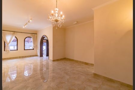 Casa para alugar com 3 quartos, 332m² em Chácara Inglesa, São Paulo