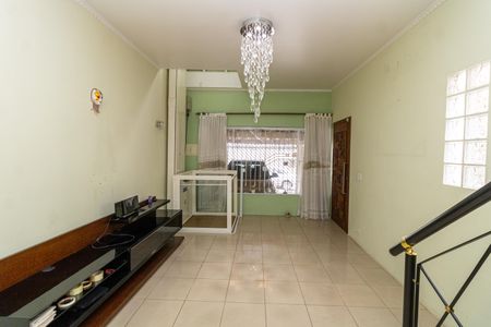 Casa à venda com 127m², 3 quartos e 2 vagasSala