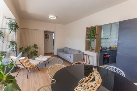 Sala de apartamento à venda com 3 quartos, 96m² em Grajaú, Belo Horizonte