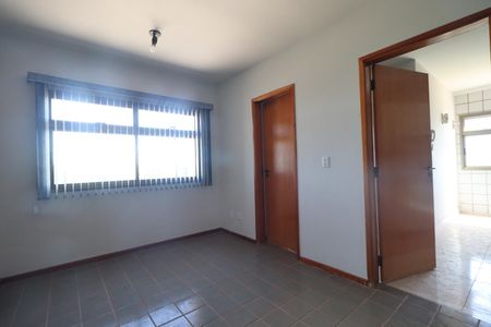 Sala de apartamento para alugar com 1 quarto, 46m² em J. Santana, Ribeirão Preto