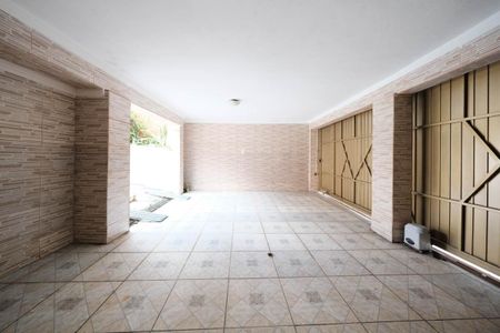 Casa à venda com 150m², 3 quartos e 7 vagasGaragem