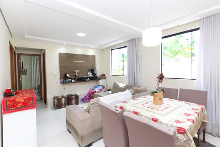 Apartamento à venda com 3 quartos, 85m² em Novo Riacho, Contagem