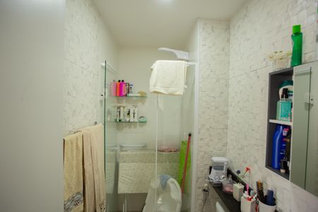 Apartamento para alugar com 38m², 2 quartos e 1 vagaBANHEIRO