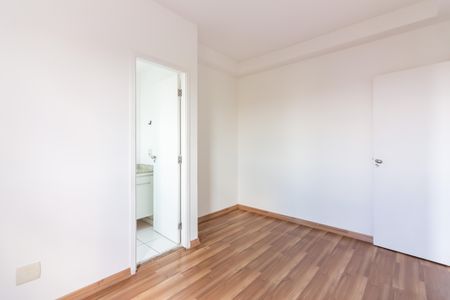Suíte  de apartamento à venda com 2 quartos, 57m² em Umuarama, Osasco