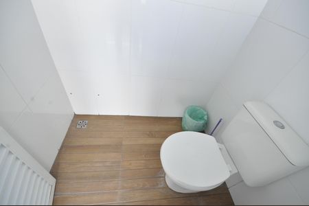 Casa à venda com 300m², 3 quartos e 5 vagasBanheiro de serviço