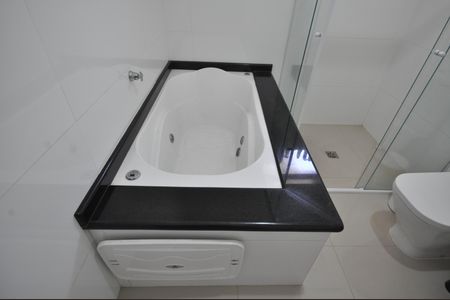 Casa à venda com 250m², 3 quartos e 5 vagasBanheiro da Suíte 3