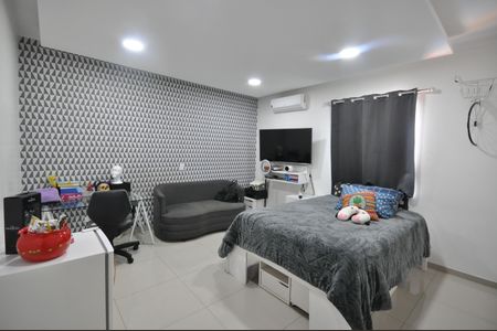 Casa à venda com 300m², 3 quartos e 5 vagasSuíte 3