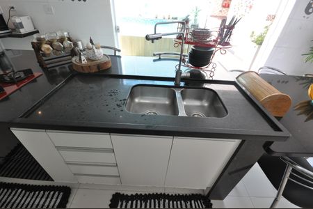 Casa à venda com 300m², 3 quartos e 5 vagasCozinha