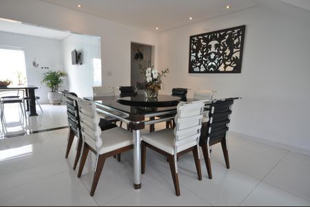 Casa à venda com 300m², 3 quartos e 5 vagasSala de Jantar