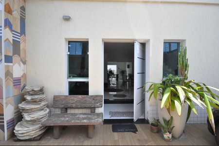 Casa à venda com 300m², 3 quartos e 5 vagasHall de entrada