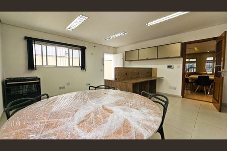 Casa para alugar com 250m², 3 quartos e 3 vagas Casa para alugar com 250m², 3 quartos e 3 vagasCozinha